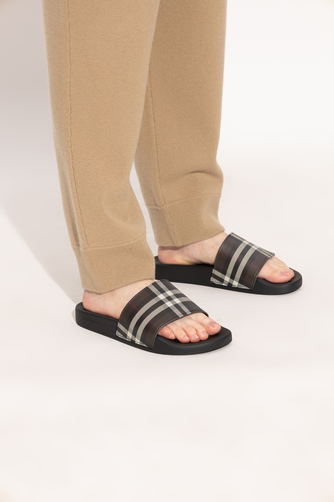 Black Rubber flip-flops Burberry - Vitkac AS